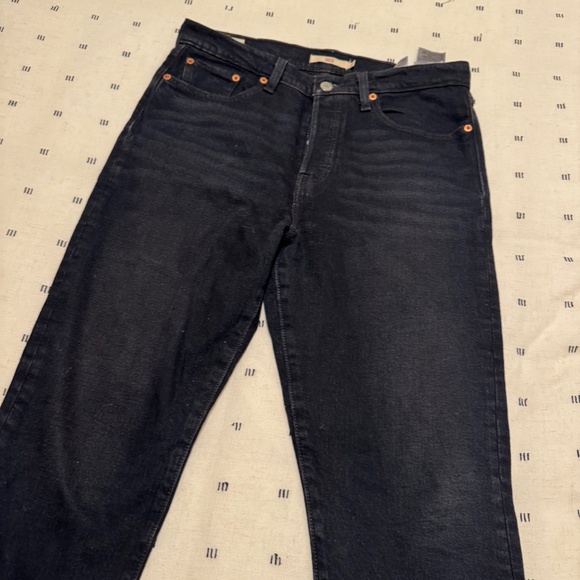 Levi's Wedgie Fit Ankle Jean - Picture 2 of 3